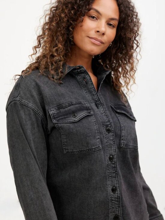 Madewell Tops - MADEWELL Denim Long-Sleeve Button-Up Small